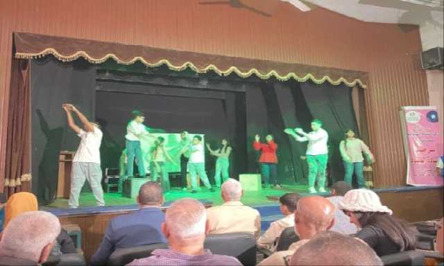 مهرجان سمنود المسرحي يفتح ستاره بعرض «جاي من بعيد»