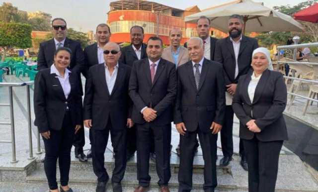 قائمة أحمد الأحمر تتقدم بأوراق الترشح لانتخابات نادي النصر