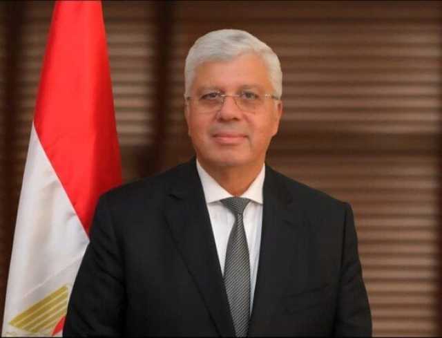 وزير التعليم العالي يهنئ أساتذة الجامعات المُعينين بقائمة مجلس الشيوخ