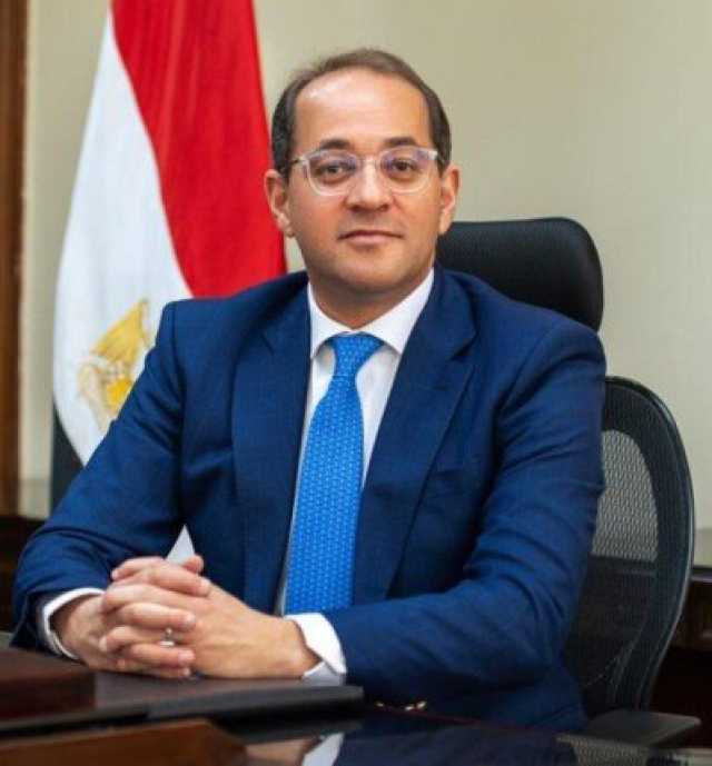 عملات تذكارية غير متداولة من خام الذهب والفضة توثق معالم المتحف المصري الكبير