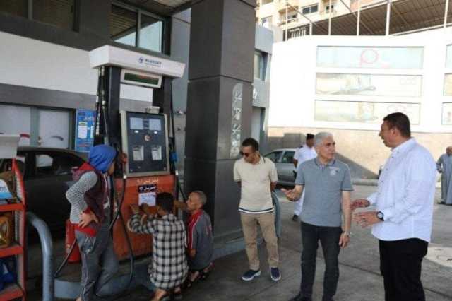 بعد اعتماد التعريفة الجديدة.. .متابعات ميدانية بمحطات الوقود ومواقف سيارات الأجرة و السرفيس بالمنيا