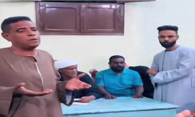 جلسة عرفية تنقذ شابًا بأسوان بعد خسارته 3 ملايين جنيه في المقامرات الإلكترونية