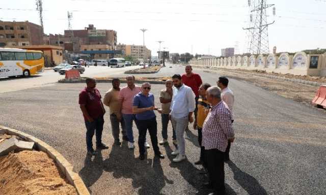 استعدادا للافتتاح الرسمي.. حافظ أسوان يوجه بتسريع أعمال تطوير طريق السادات