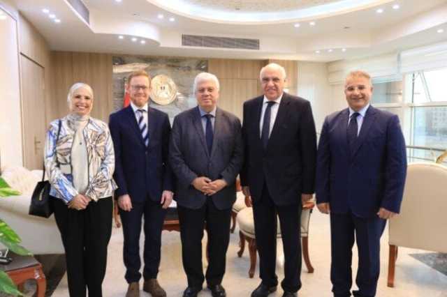 وزير التعليم العالي يبحث سبل التعاون مع جامعة كينجز كوليدج لندن