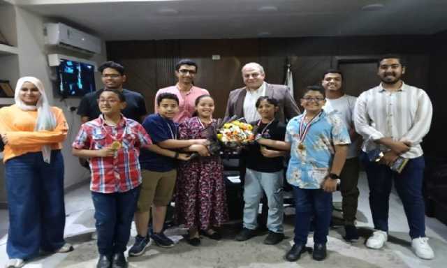 مدير تعليم قنا يكرم الفائزين في مسابقة ناسا لتطبيقات الفضاء