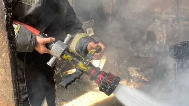 السيطرة على حريق سيارة ملاكي بمدينة العبور