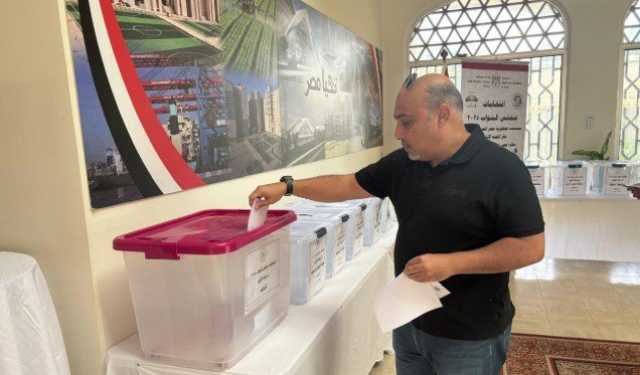 اللجنة الانتخابية بالكويت تغلق أبوابها بعد انتهاء أول أيام التصويت في انتخابات النواب 2025