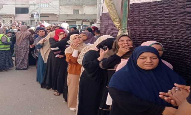 طوابير أمام اللجان.. السيدات يتصدرن المشهد للإدلاء بأصواتهم في ثاني أيام الانتخابات بالبحيرة