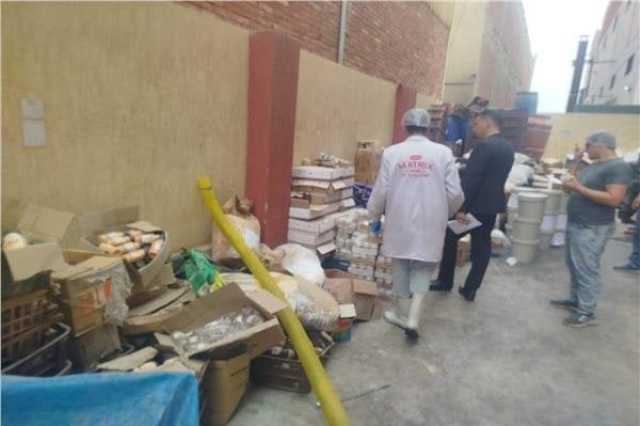 ضبط مصنع لتصنيع المواد الغذائية غير صالحة للاستهلاك الآدمى بالمنوفية