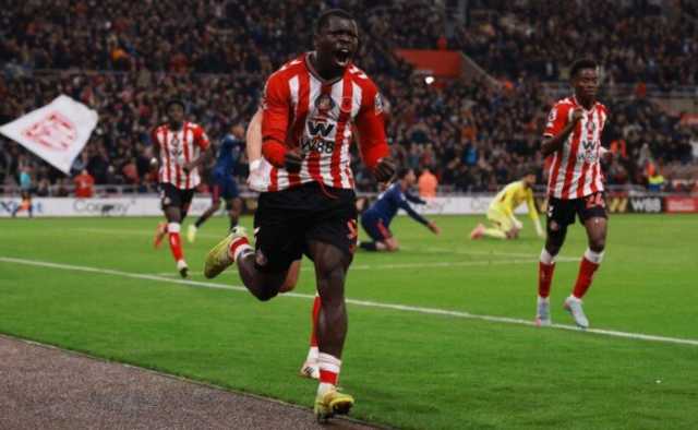 أرسنال يفقد نقطتين في سباق الدوري الإنجليزي بالتعادل مع سندرلاند «فيديو»