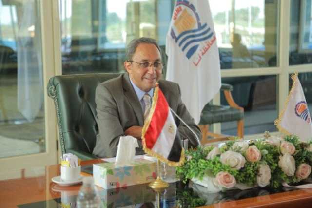 محافظ قنا يشارك في جلسات الحوار المجتمعي حول التغيرات المناخية وأثرها على التنمية العمرانية والسياحية