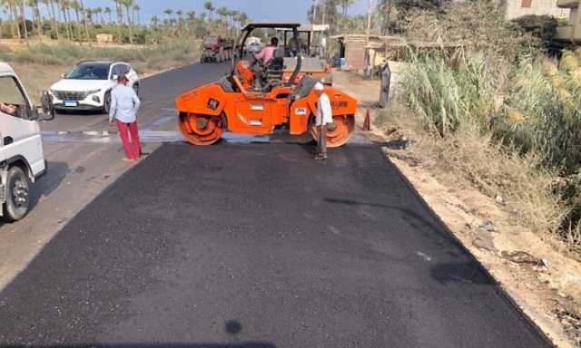 محافظ كفرالشيخ يتابع أعمال رصف امتداد شارع جمال عبد الناصر ببلطيم