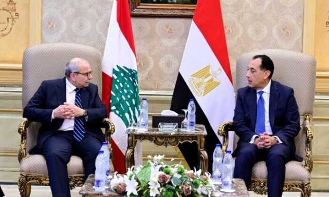 رئيس الوزراء يستقبل نظيره اللبناني بمطار القاهرة الدولي على رأس وفد رسمي رفيع المستوى