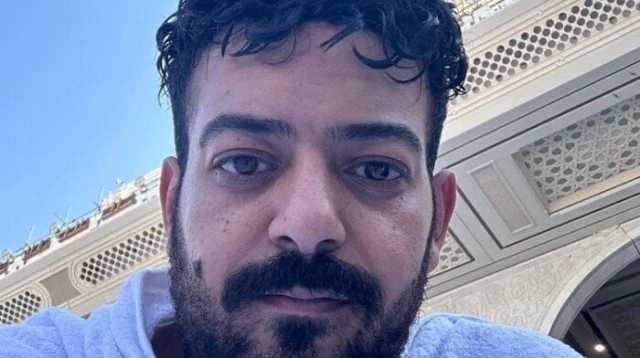 لحظه وصول جثمان المطرب إسماعيل الليثي إلى منطقة إمبابة «فيديو»