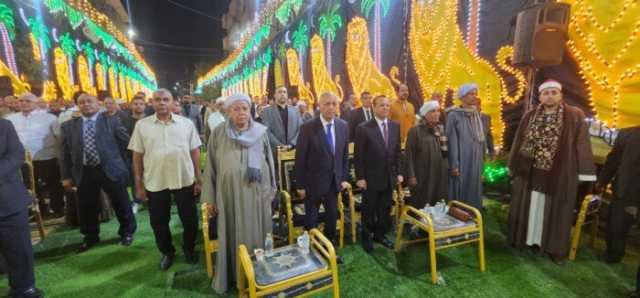 احتفالا بفوز الإعلامي مصطفى بكري بعضوية البرلمان.. انطلاق فعاليات المؤتمر الجماهيري بالدعاء للراحل محمود بكري