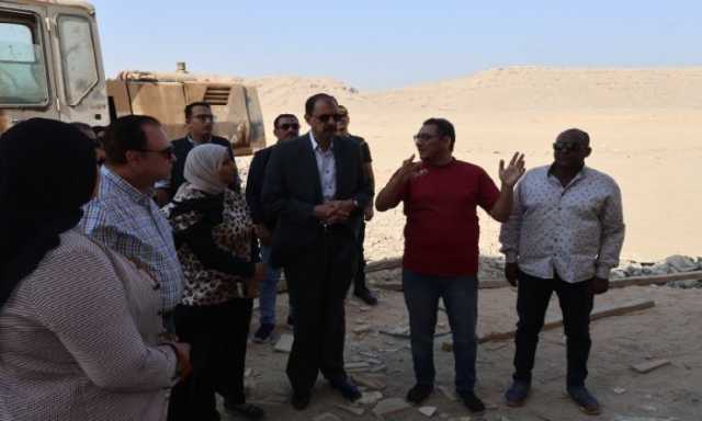 محافظ سوهاج يتفقد أعمال إنشاء أول بوابة للمدخل الغربي للمحافظة