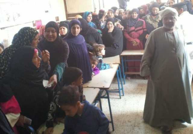 مشاركة نسائية كثيفة في التصويت بانتخابات مجلس النواب ببنى مزار