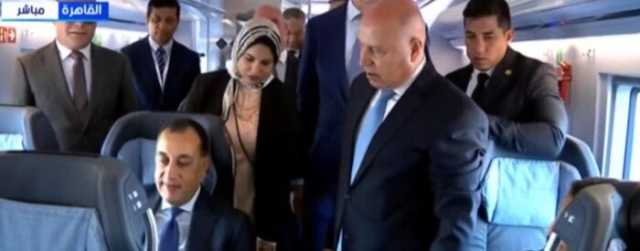 رئيس الوزراء يفتتح معرض النقل الذكي واللوجستيات.. «بث مباشر»