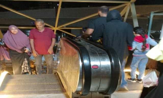 محافظ القليوبية يوجه بتركيب إضاءة «ليد» لتعزيز أمان وجمالية السلالم الكهربائية