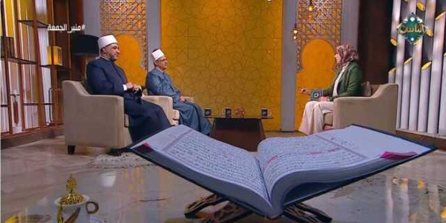 هشام عبد العزيز يوضح تفاصيل العلاقة بالجار وحدودها