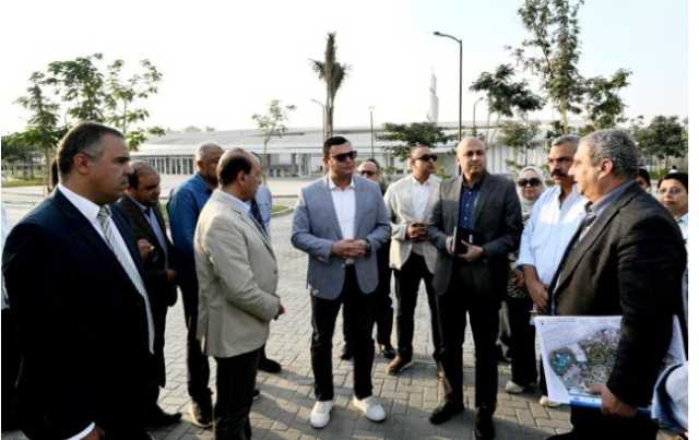 جولة موسعة لوزير الإسكان بمشروع «حدائق تلال الفسطاط»