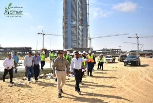 رئيس جهاز العلمين الجديدة يتفقد بحيرات الداون تاون وكوبري C19