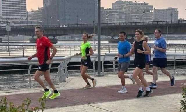 «الصور بتتكلم».. تفاعل واسع مع جولة رئيسي وزراء هولندا وبلجيكا في وسط القاهرة