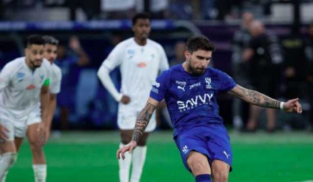 الهلال ينتزع فوزًا صعبًا أمام الفتح في الدوري السعودي