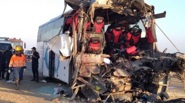 عاجل.. مصرع وإصابة 38 شخصا في حادث تصادم برأس غارب شمال البحر الأحمر