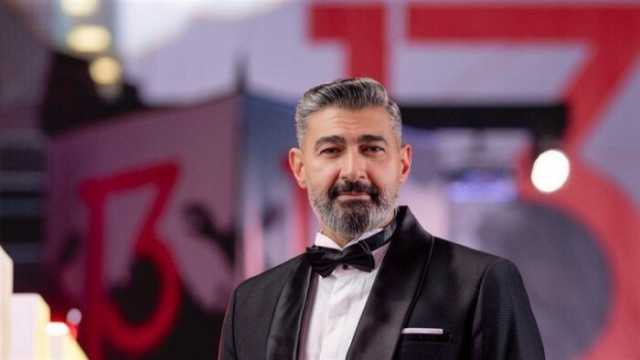 رد على منتقديه في بث مباشر.. ياسر جلال يبرر تصريحاته في الجزائر