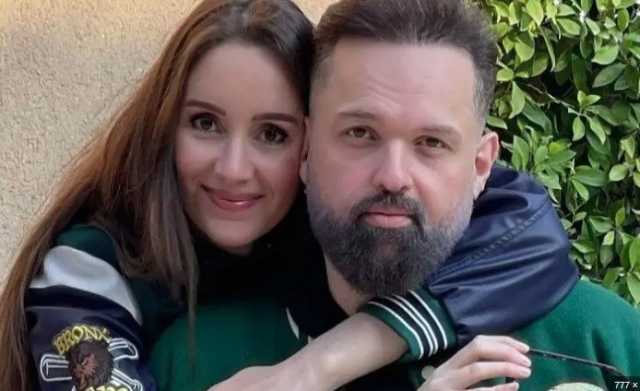 بعد تعرضها لنزيف داخلي.. محمد محمود عبد العزيز يطلب الدعاء لزوجته