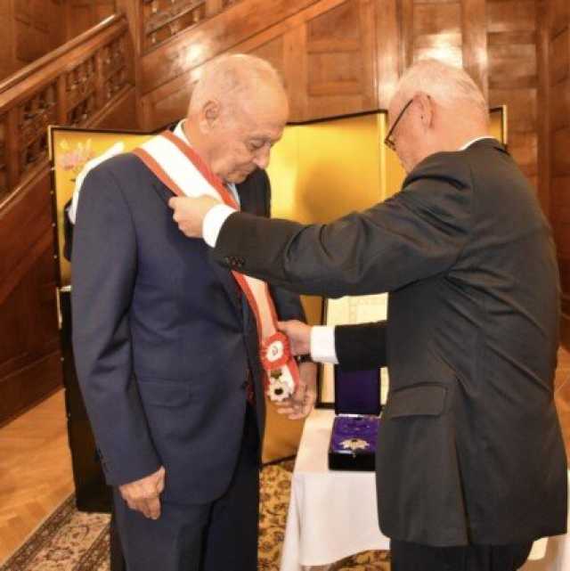 اليابان تكرم أبو الغيط بوسام الشمس المشرقة الوشاح الأكبرا