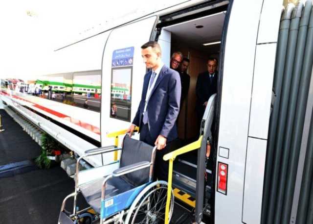 مدبولي يعطي إشارة بدء التشغيل التجريبي للخط الأول للقطار الكهربائي السريع - صور