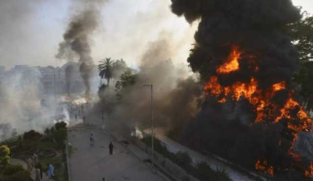 ارتفاع حصيلة ضحايا انفجار مصنع للألعاب النارية في باكستان