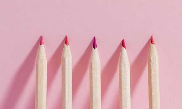 أهم فوائد قلم تحديد الشفاه وكيفية استخدامه لإطلالة مثالية