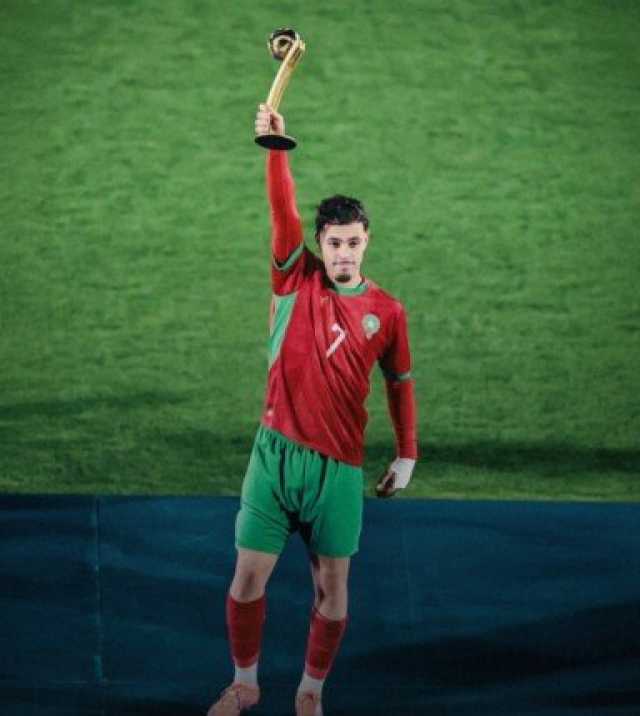 جوائز الكاف 2025.. عثمان معما يتوج بأفضل لاعب صاعد في إفريقيا