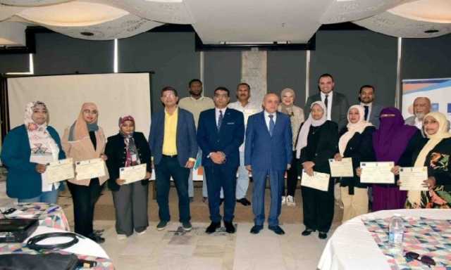 محافظ الأقصر يشهد تدريب برنامج «بناء قدرات فرق التطوير المؤسسي»