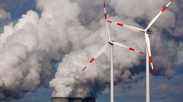 «معلومات الوزراء» يستعرض دوافع وتحديات الانتقال من الوقود الأحفوري إلى الطاقة المتجددة