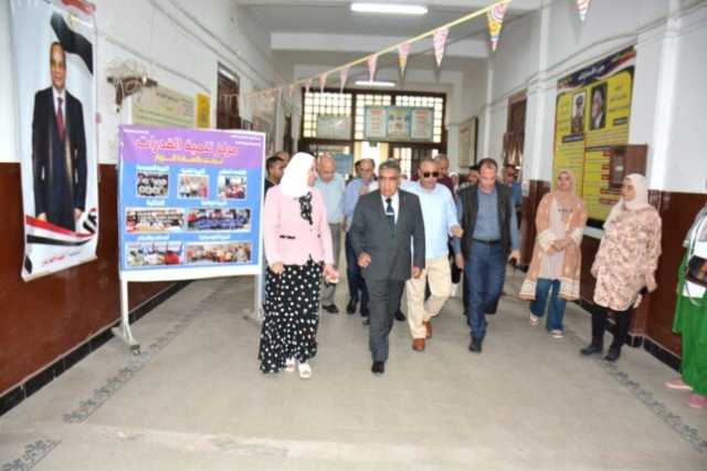 محافظ الدقهلية يتفقد استعدادات اللجان الانتخابية قبل انطلاق التصويت في انتخابات مجلس النواب 2025