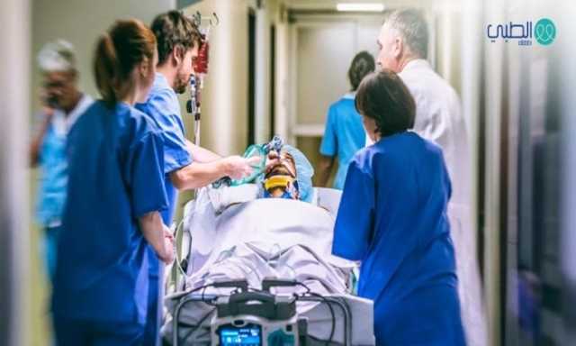 رصاصة غادرة تُصيب طبيبًا أثناء أداء واجبه في قنا