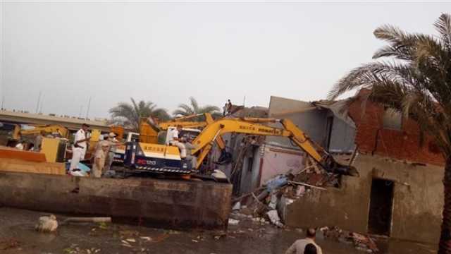 إزالة 164 مبنى مخالفا على أراضي طرح النهر بالمنوفية