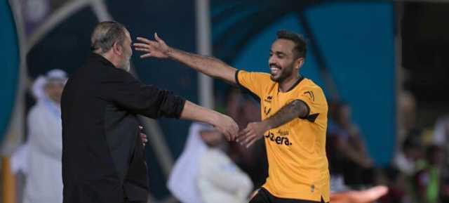 القادسية الكويتي يرد على أنباء فسخ تعاقده مع محمود كهربا