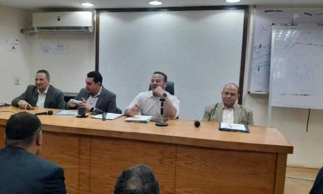 خلال لقائه مديري المستشفيات.. مدير صحة البحيرة: لجنه متعددة التخصصات لتقييم الأداء وتجديد التكليفات