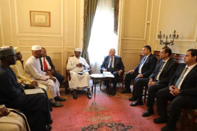 وزير التعليم العالي يبحث مع نظيره التشادي سبل تعزيز التعاون