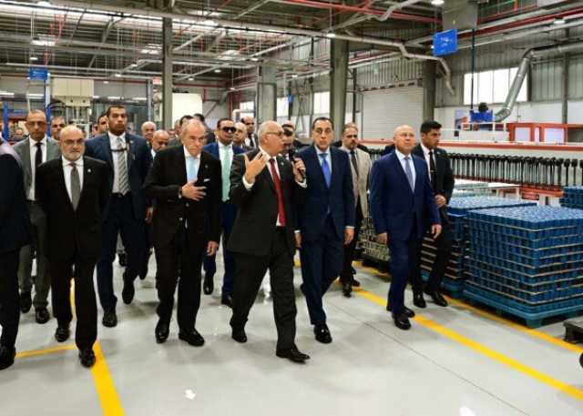 بعد افتتاحه.. رئيس الوزراء يتفقد مصنع المنصور لتصنيع فلاتر المركبات والفلاتر الصناعية