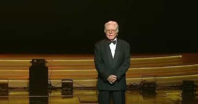 حسين فهمي يكشف عن عدد الأفلام المرممة بحفل افتتاح مهرجان القاهرة السينمائي 46