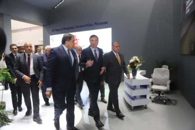 وزير الزراعة يتفقد جناح «إي فاينانس» بمعرض القاهرة الدولي للتكنولوجيا