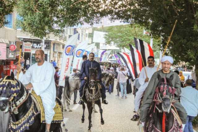 بهجة في شوارع قنا مع انطلاق كرنفال مهرجان الفنون والحرف التراثية