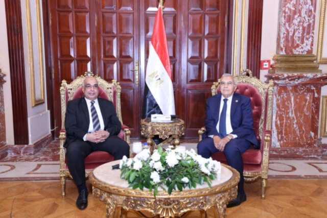 وزير العدل يهنئ المستشار عصام فريد بفوزه برئاسة مجلس الشيوخ