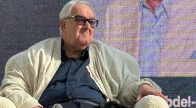 محمد عبد العزيز في ندوة تكريمه بمهرجان القاهرة السينمائي 46: «لا أستحق كل هذه الحفاوة.. والكوميديا هي اللي جاتلي»